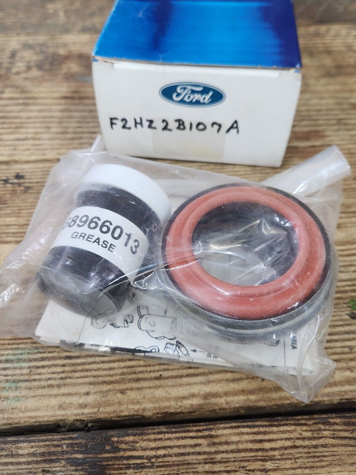 NOS OEM 1992 1993 Ford Heavy Truck Wheel Cylinder Repair Kit F2HZ-2B107-A