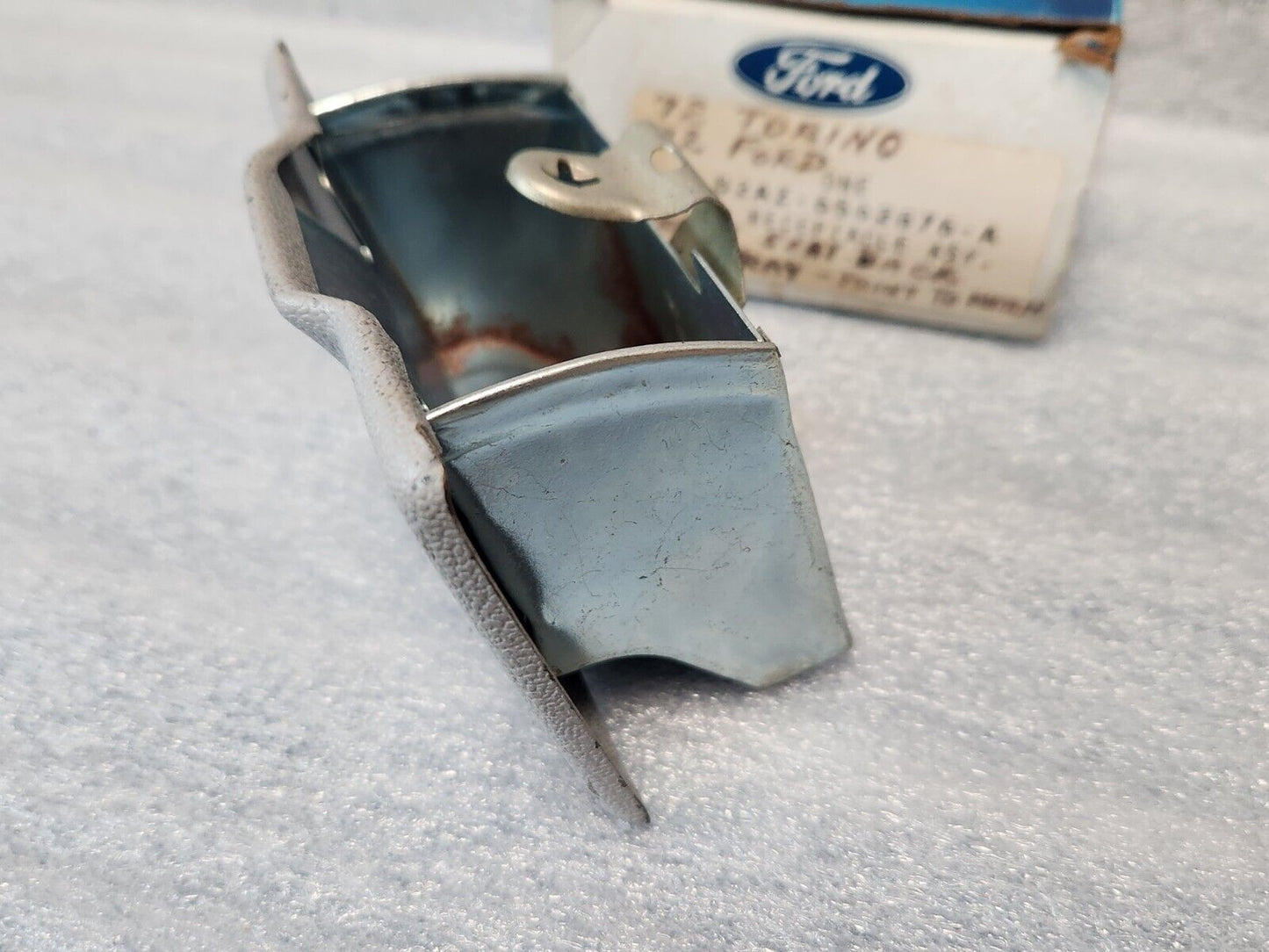 NOS 1972 71 Ford Galaxie LTD Torino Maverick Front Seat Back Ash Tray Receptacle