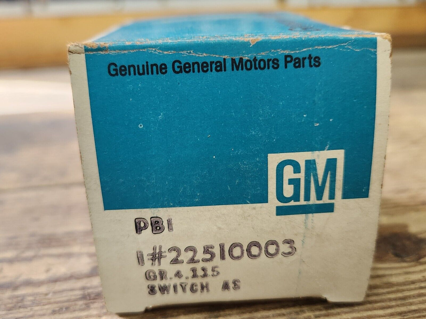 NOS OEM 1981-1982 Buick Diesel Low Vacuum Control Switch GM 22510003