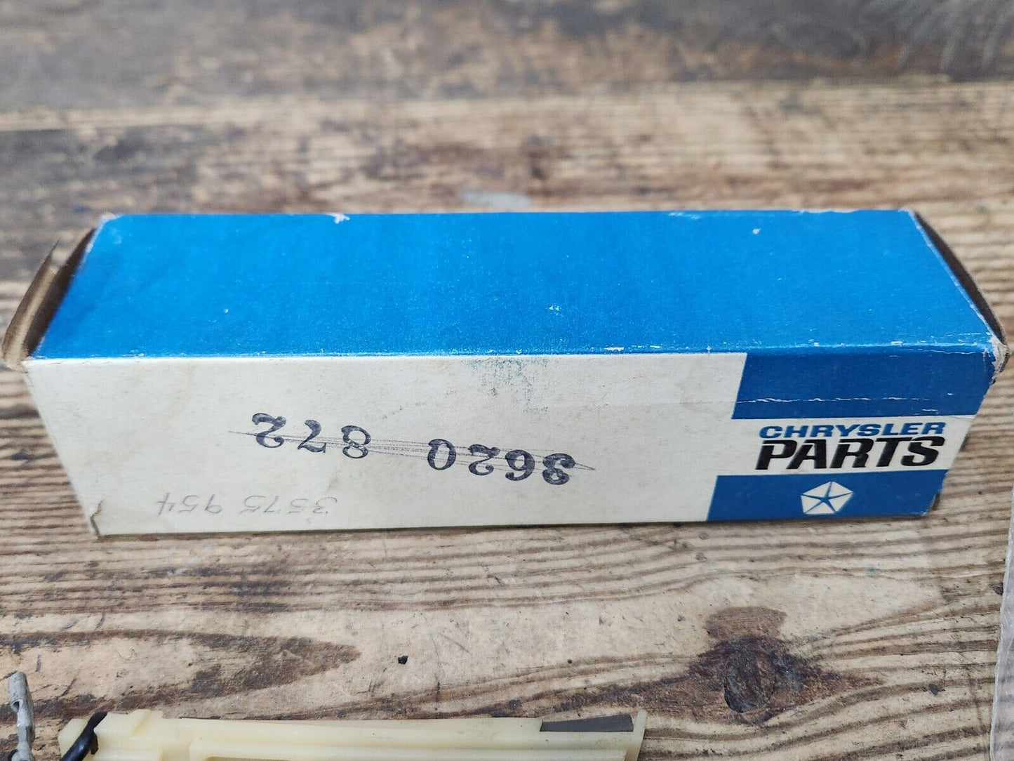 NOS MOPAR 1971-1973 Plymouth Dodge with 3 spoke steering wheel HORN PAD SWITCH