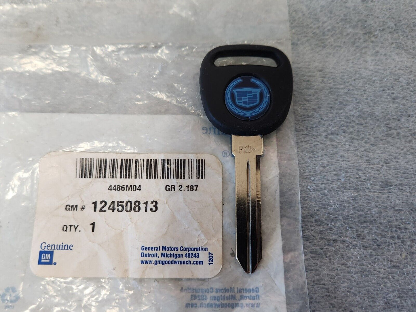 NOS OEM GM Cadillac CTS 2003-2007 Transponder Chip Jewel Logo Key 12450813 NEW