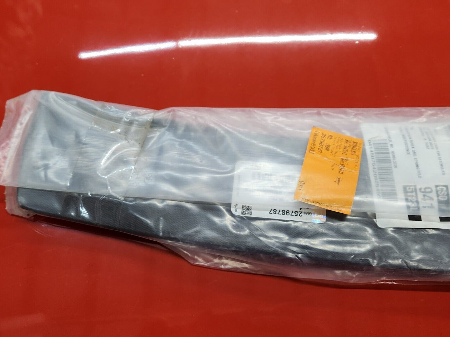 NOS 2010-2015 EQUINOX BLACK REAR BUMPER UPPER STEP PAD MOLDING NEW GM 25798787