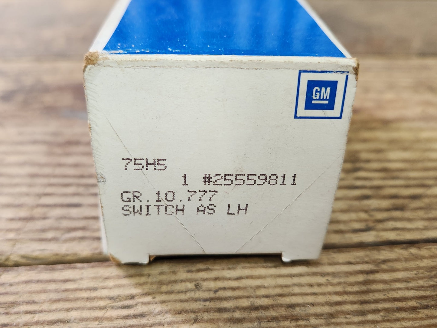6998923
