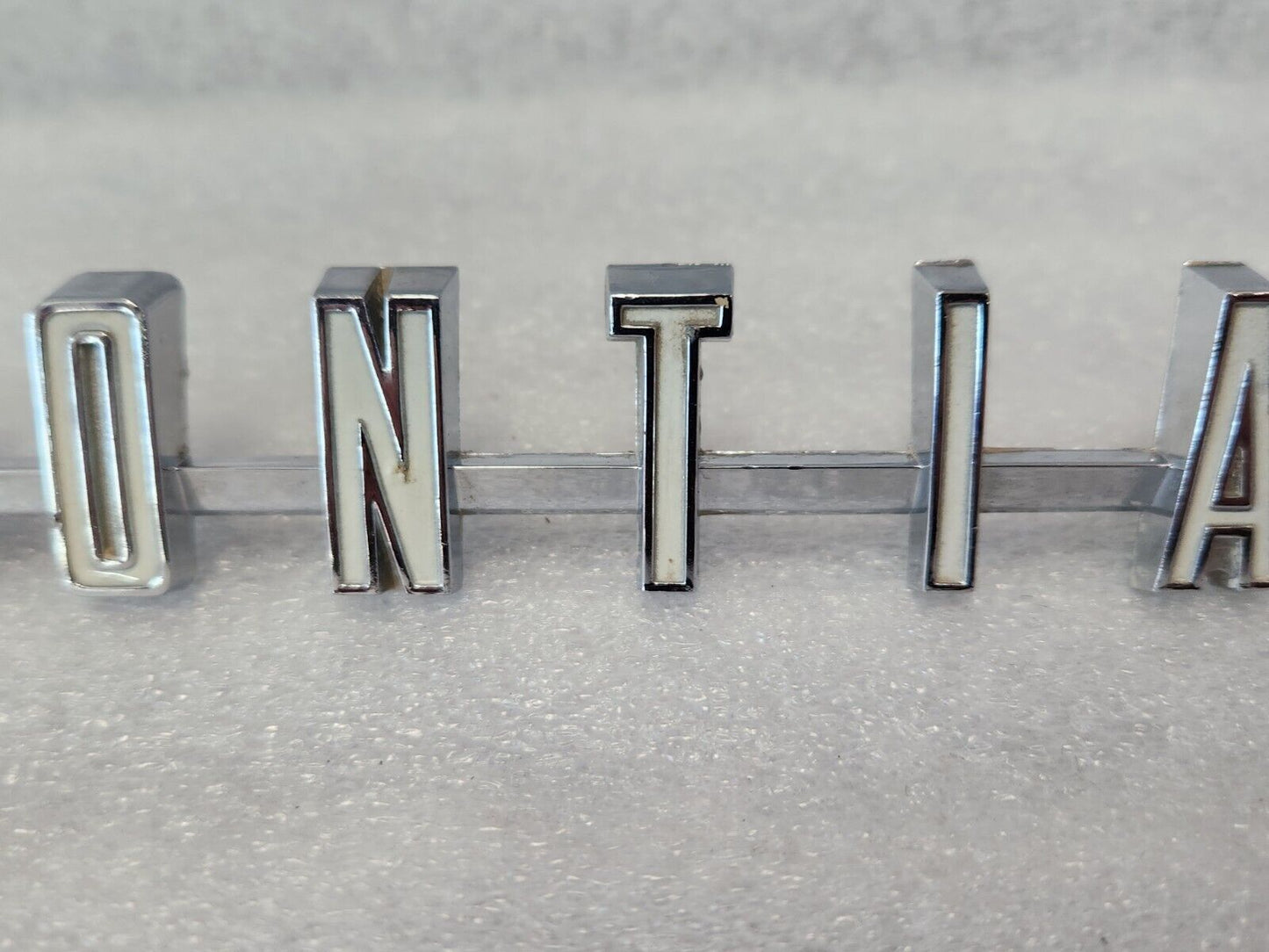 1961 61 OEM GM Pontiac Tempest Wagon Rear Door Gate Emblem 4813935