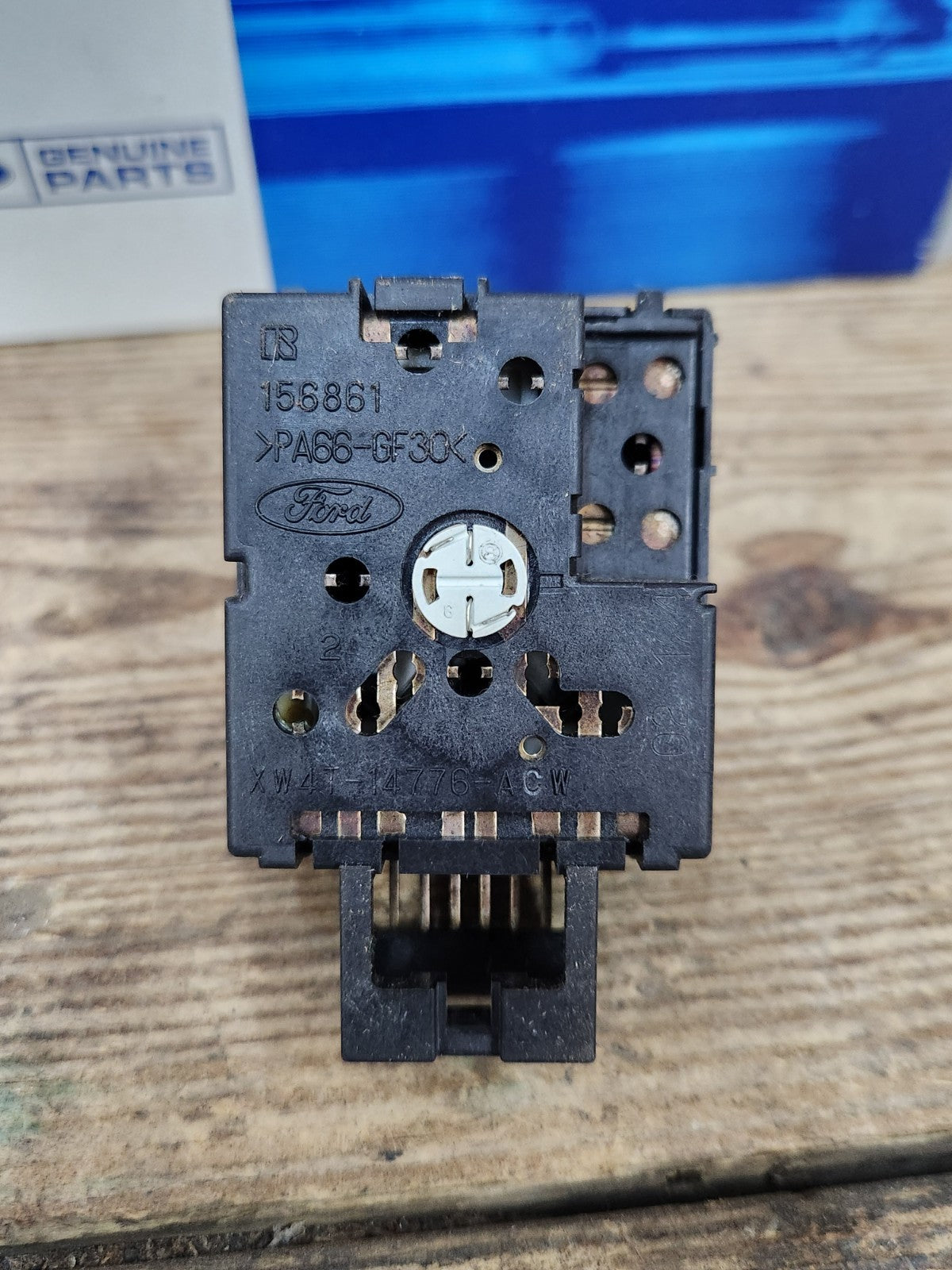 8252001