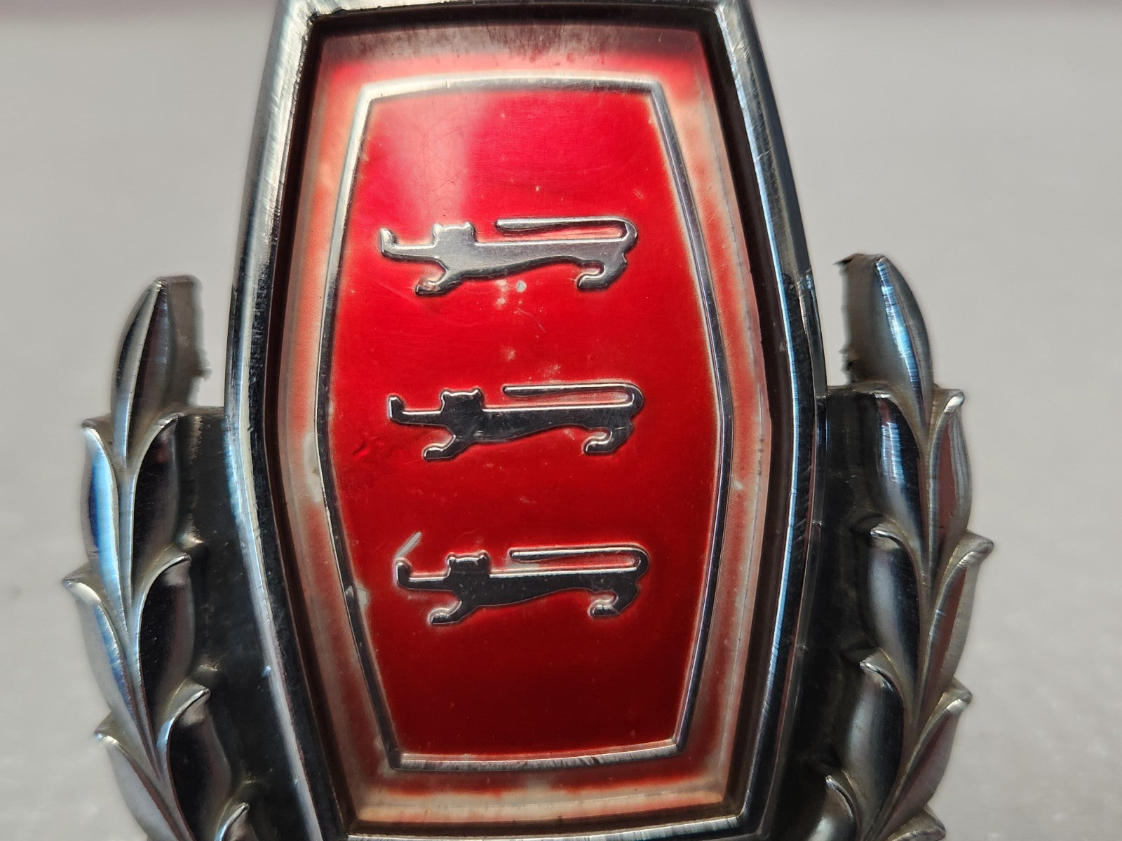 8073176
