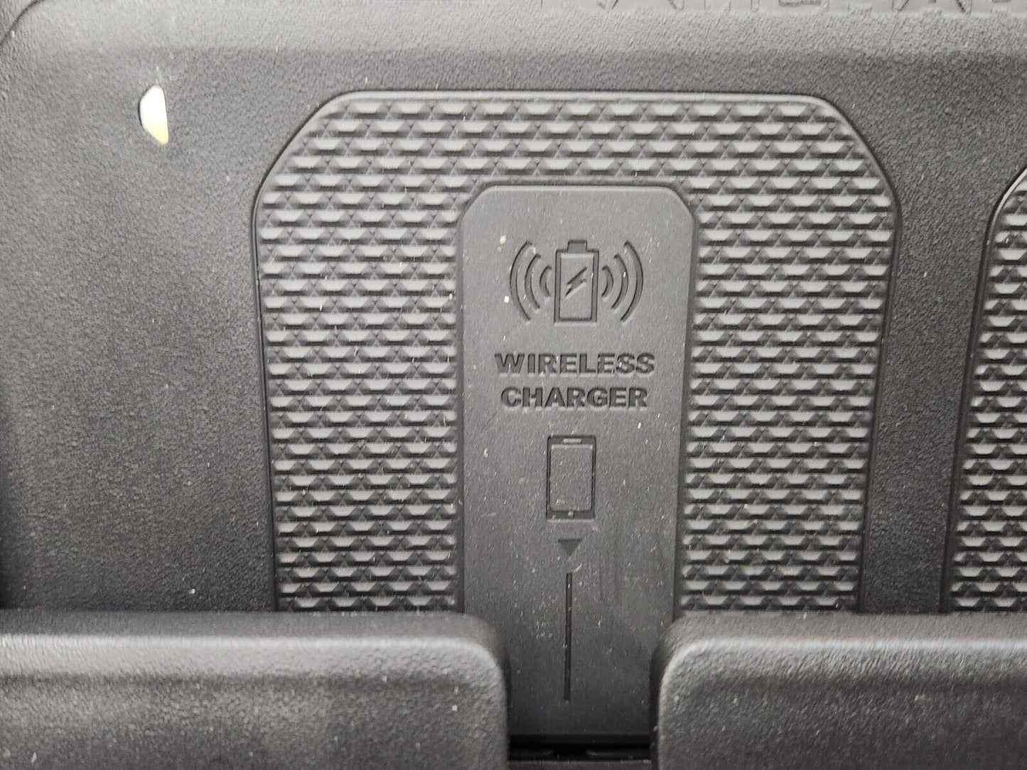 NEW 2019-23 DODGE RAM TRX BIG HORN CENTER CONSOLE MEDIA 115V USB WIRELESS BEZEL