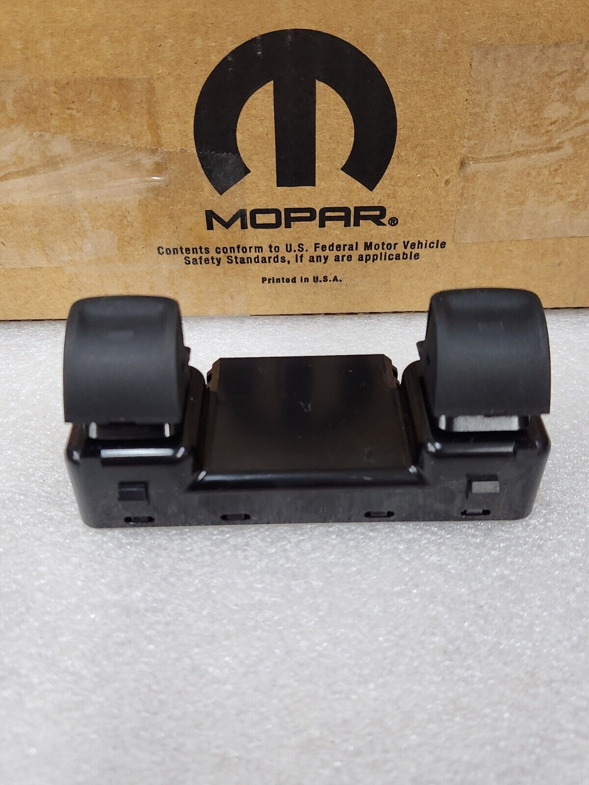 NEW OEM MOPAR 2011-2017 JEEP WRANGLER REAR CONSOLE DOOR WINDOW SWITCH 68057597AA