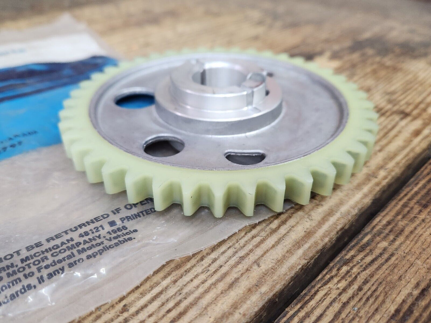 1985-88 BRONCO E&F TRUCKS LTD TBIRD ENGINE CAM TIMING SPROCKET FORD D3AZ-6256-B