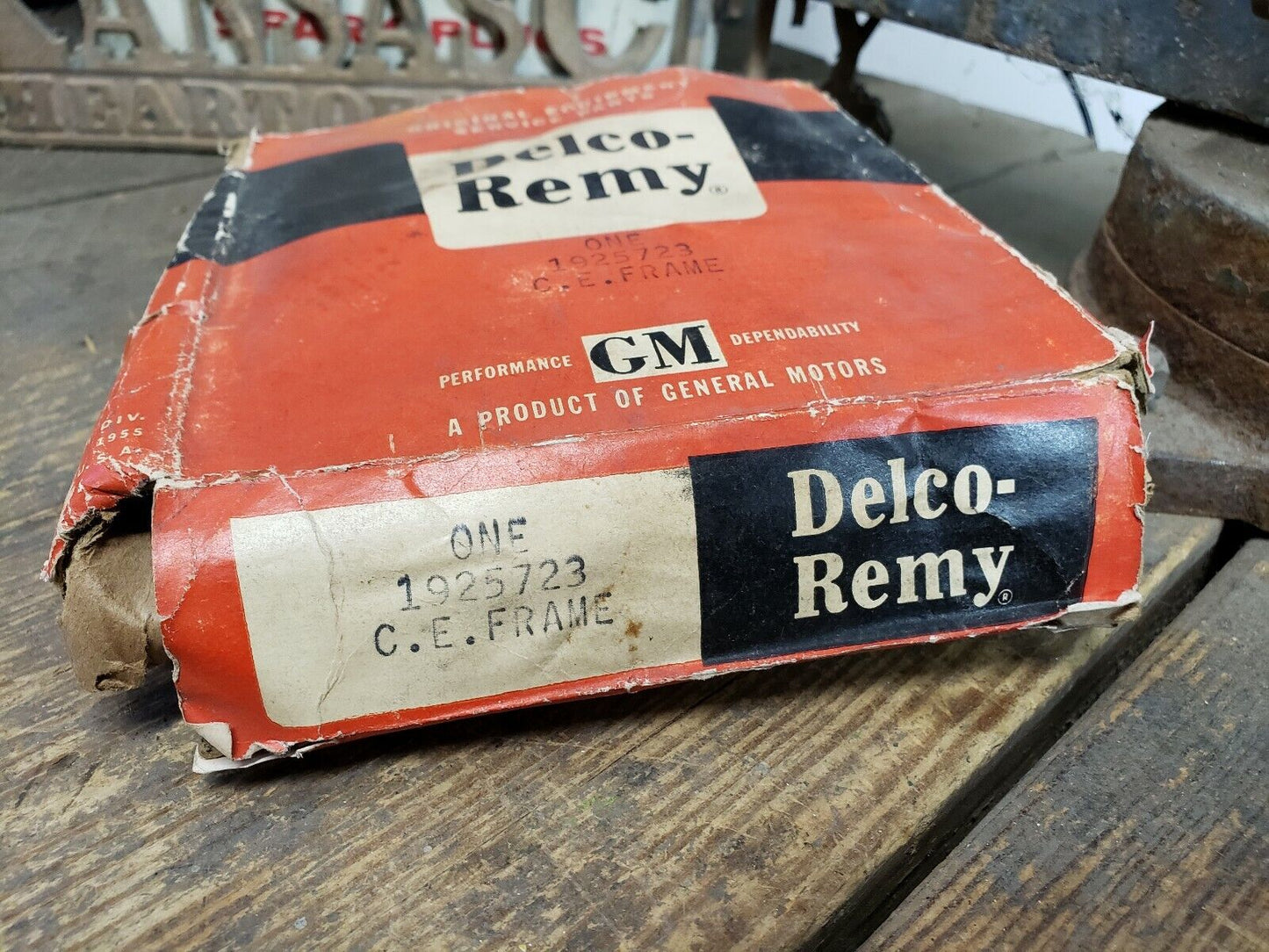 NOS OE GM 1925723 DELCO GENERATOR FRAME 1953 BUICK SPECIAL SERIES 40 CONVERTIBLE