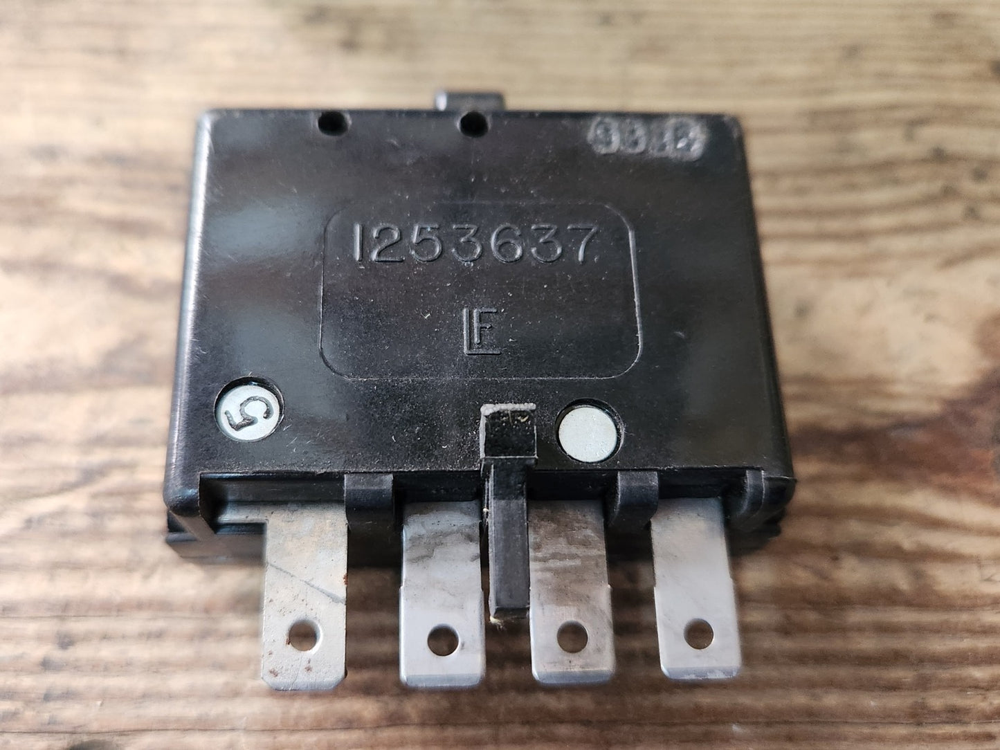 7976813