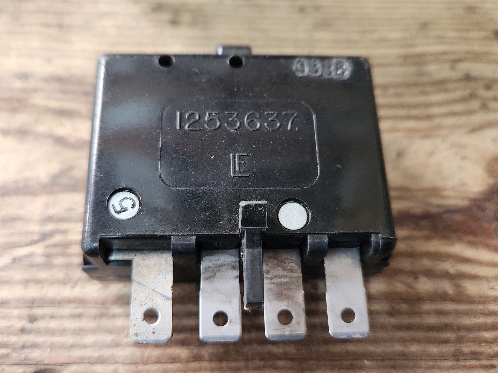 7976813