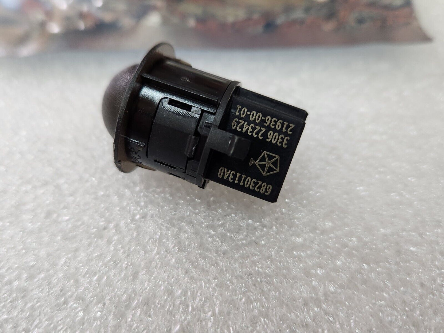 NEW OEM MOPAR 15-17 JEEP DODGE CHRYSLER TEMPERATURE SUNLOAD SENSOR 68230113AB