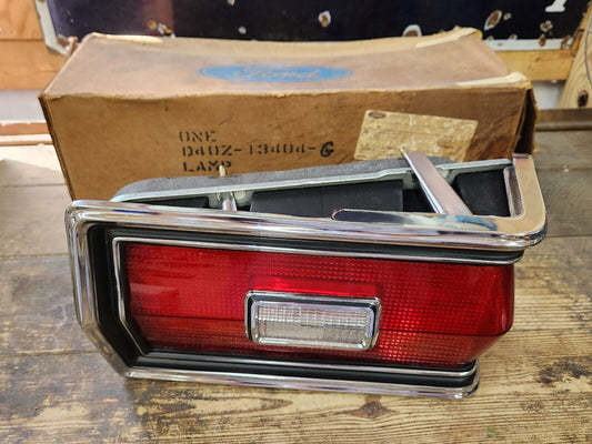 NOS OEM Ford 1974 1975 1976 Torino Tail Light Chrome Bezel Lens RH D4OZ-13404-G