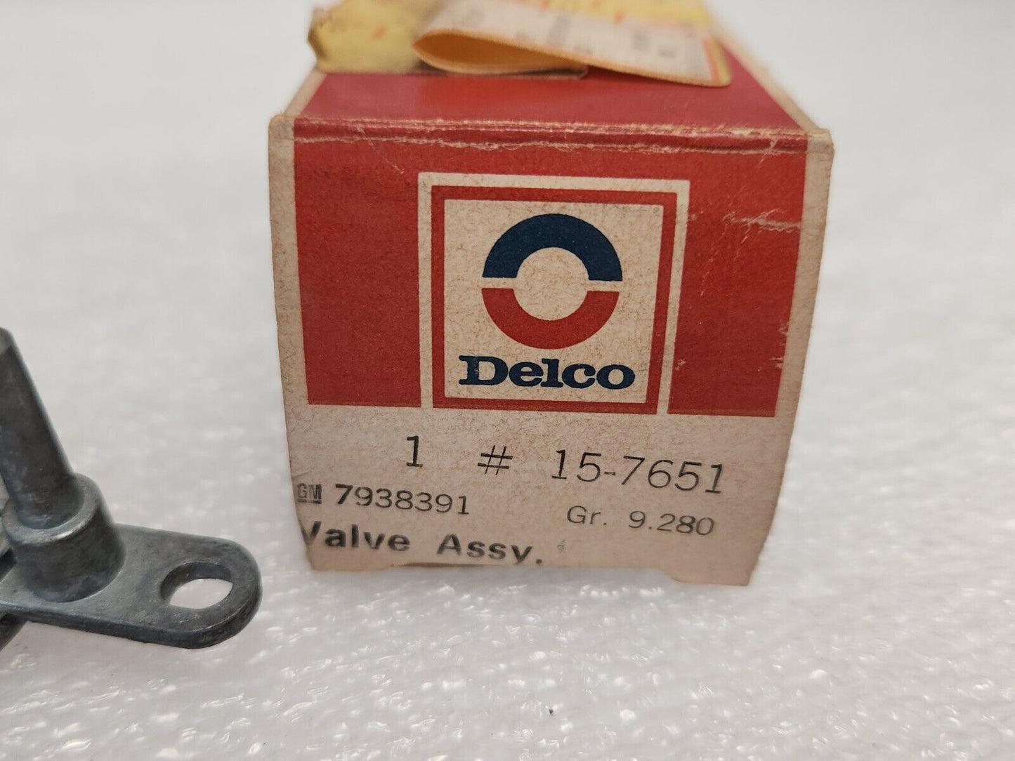 NOS OEM 1973 Chevy Truck Air Conditioning Vacuum Select Valve 7938391 GM 15-7651