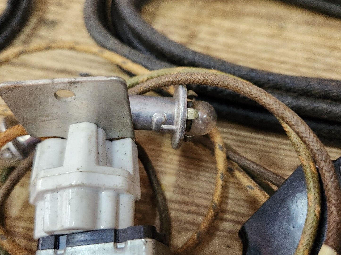 1951 Ford Passenger Car NOS ACCESSORY DIRECTIONAL TURN SIGNAL INDICATOR KIT M/T