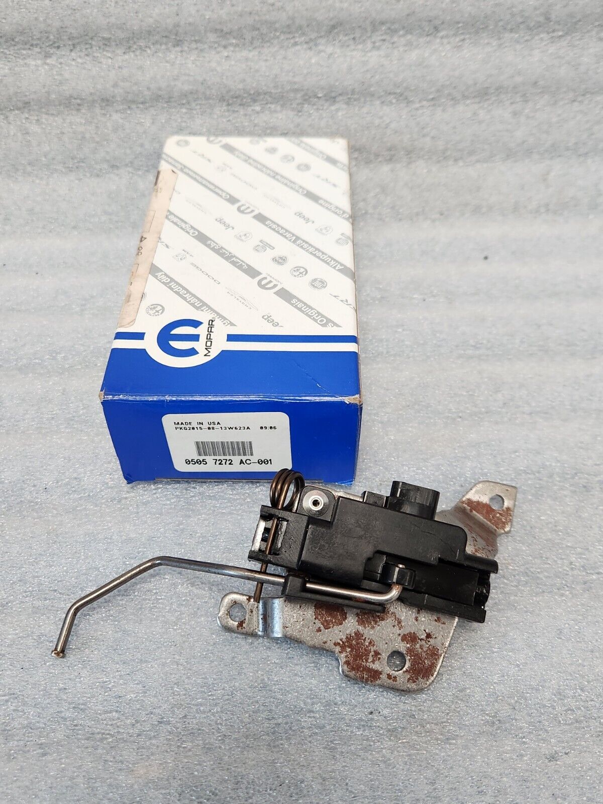 NEW Genuine Mopar 2006-2009 Ram Dakota Tilt Column Release Lever 5057272AC