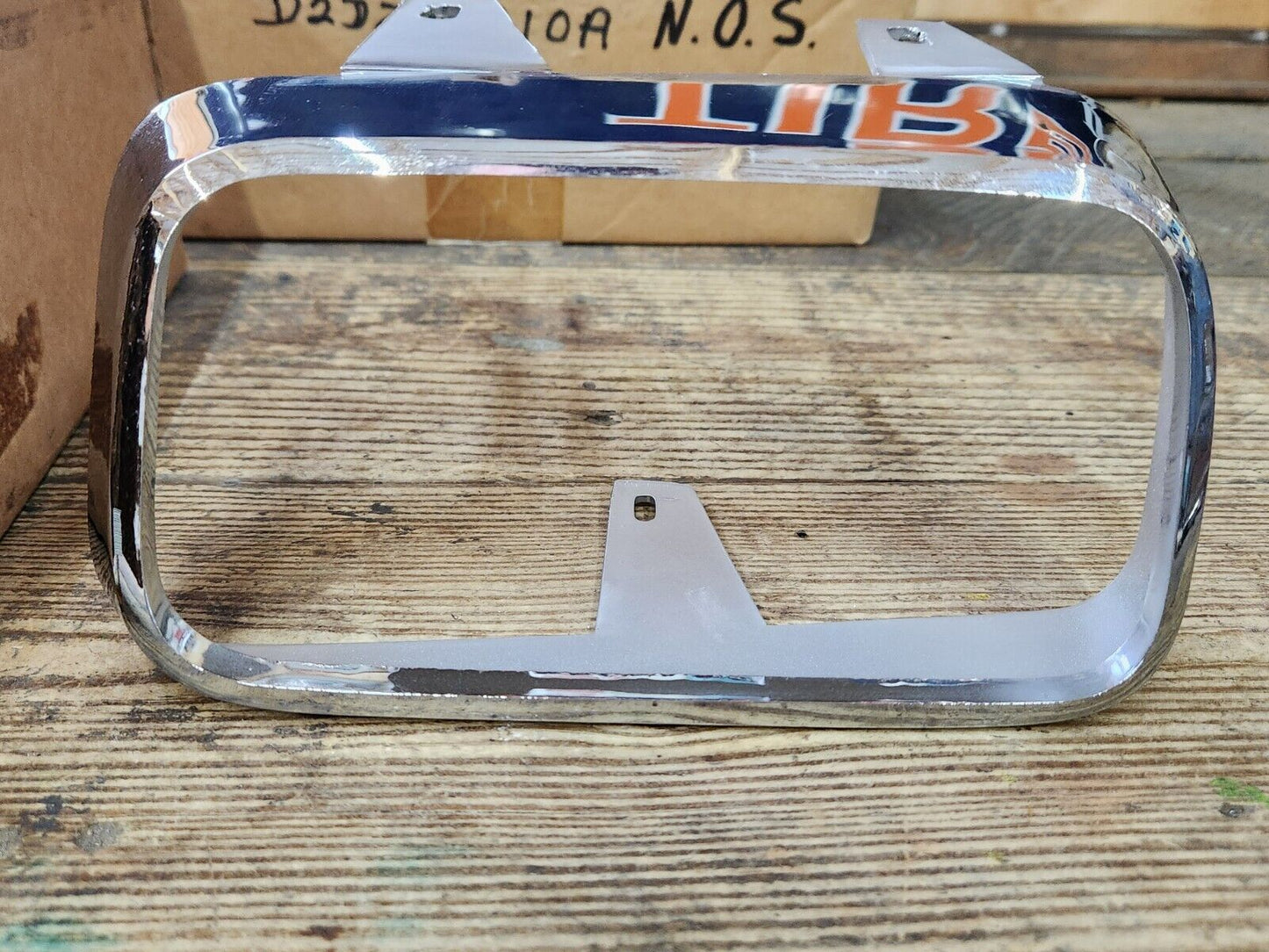 NOS 1971-72 MAVERICK RH PASSENGER'S SIDE PARKING LIGHT DOOR BEZEL D2DZ-13210-A