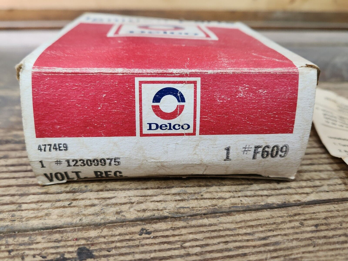 NOS Delco Voltage Regulator F609 Ford Mercury Lincoln 12 Volt 12309975 USA MADE