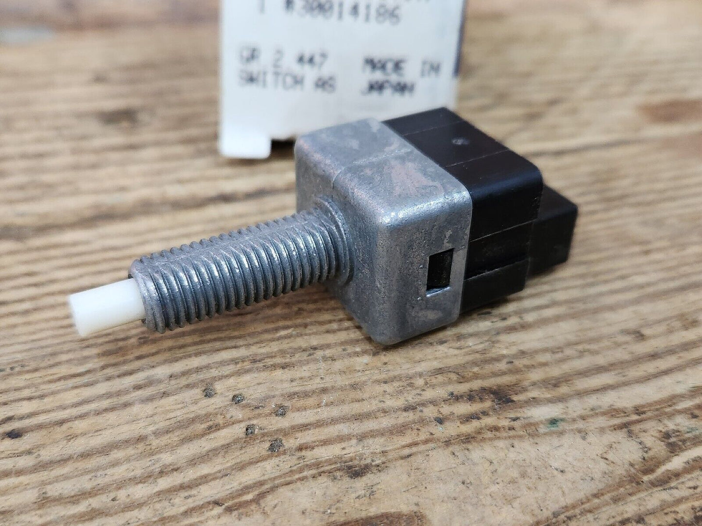 NEW 1989-2004 CHEVY & PONTIAC BRAKE LIGHT SWITCH NOS OEM AC # D879A GM 30014186
