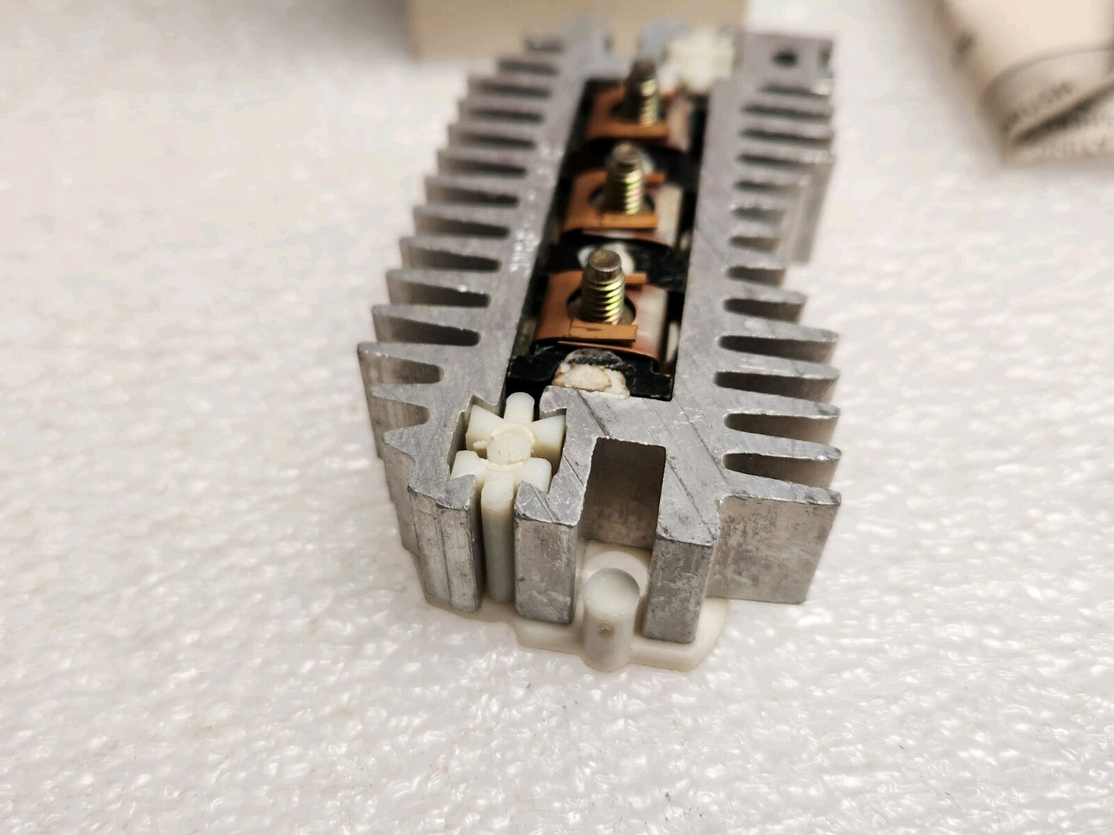 5256198