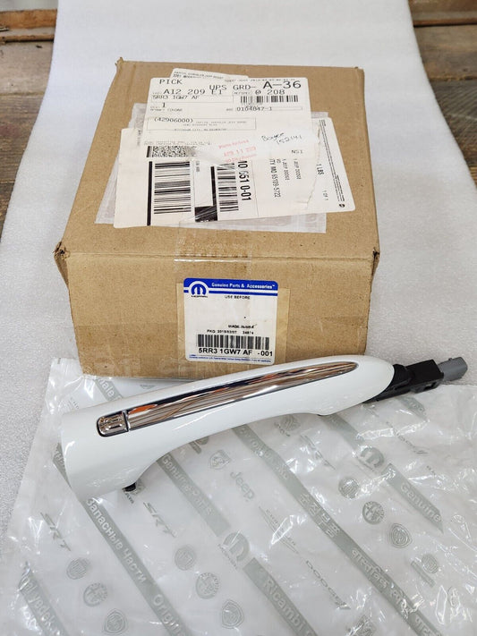 NEW 2017-2023 CHRYSLER PACIFICA REAR LH SLIDING DOOR EXTERIOR HANDLE 5RR31GW7AF