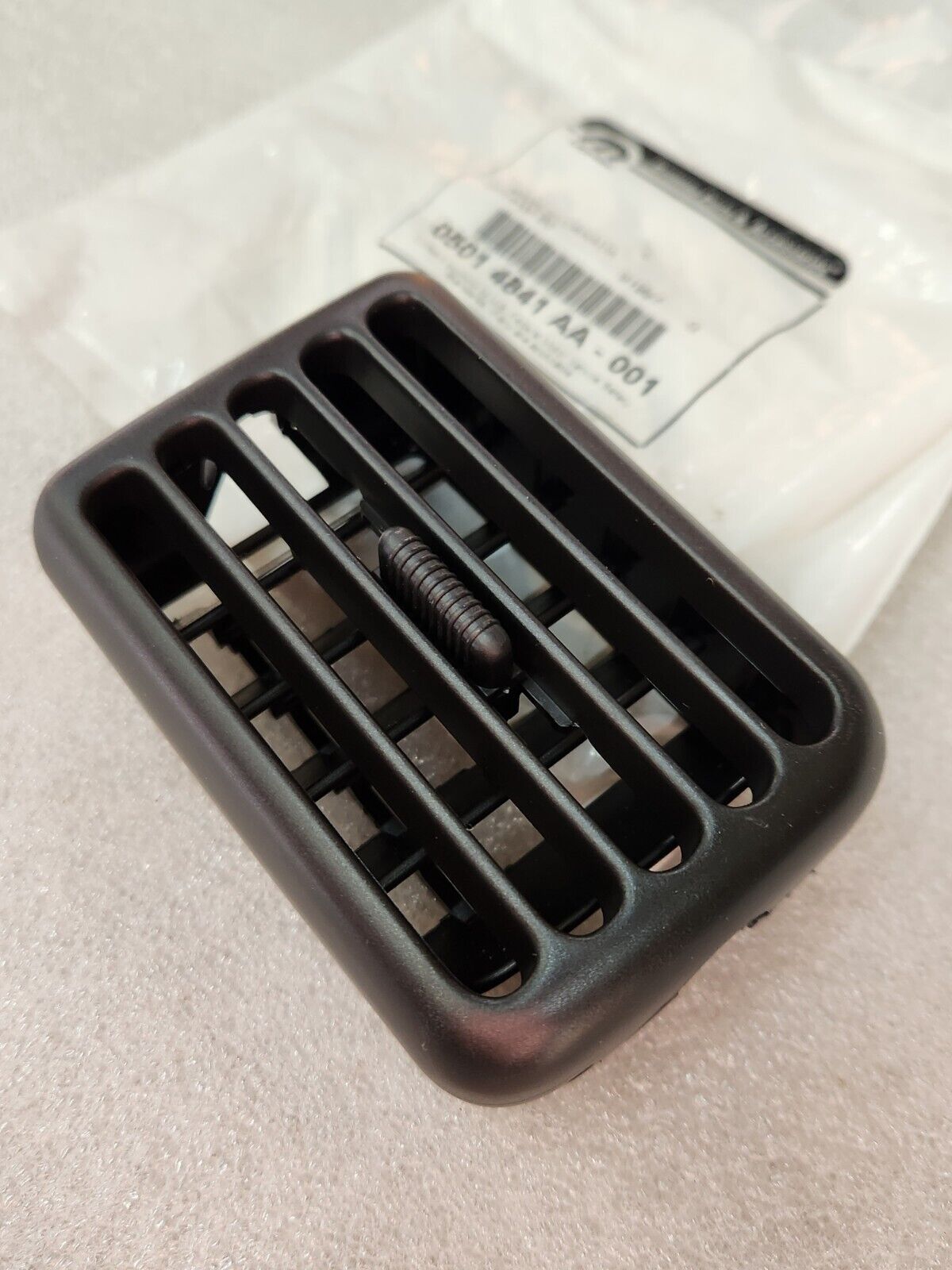 NEW MOPAR 98-02 Dodge Ram 2500 Driver Side Center Dash Panel Air Vent 05014841AA