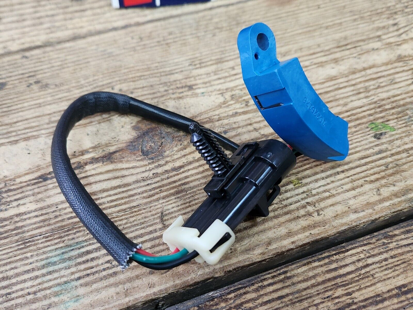 NEW GM Engine Crankshaft Position Sensor For Various GM Vehicles 1994-1997 V6