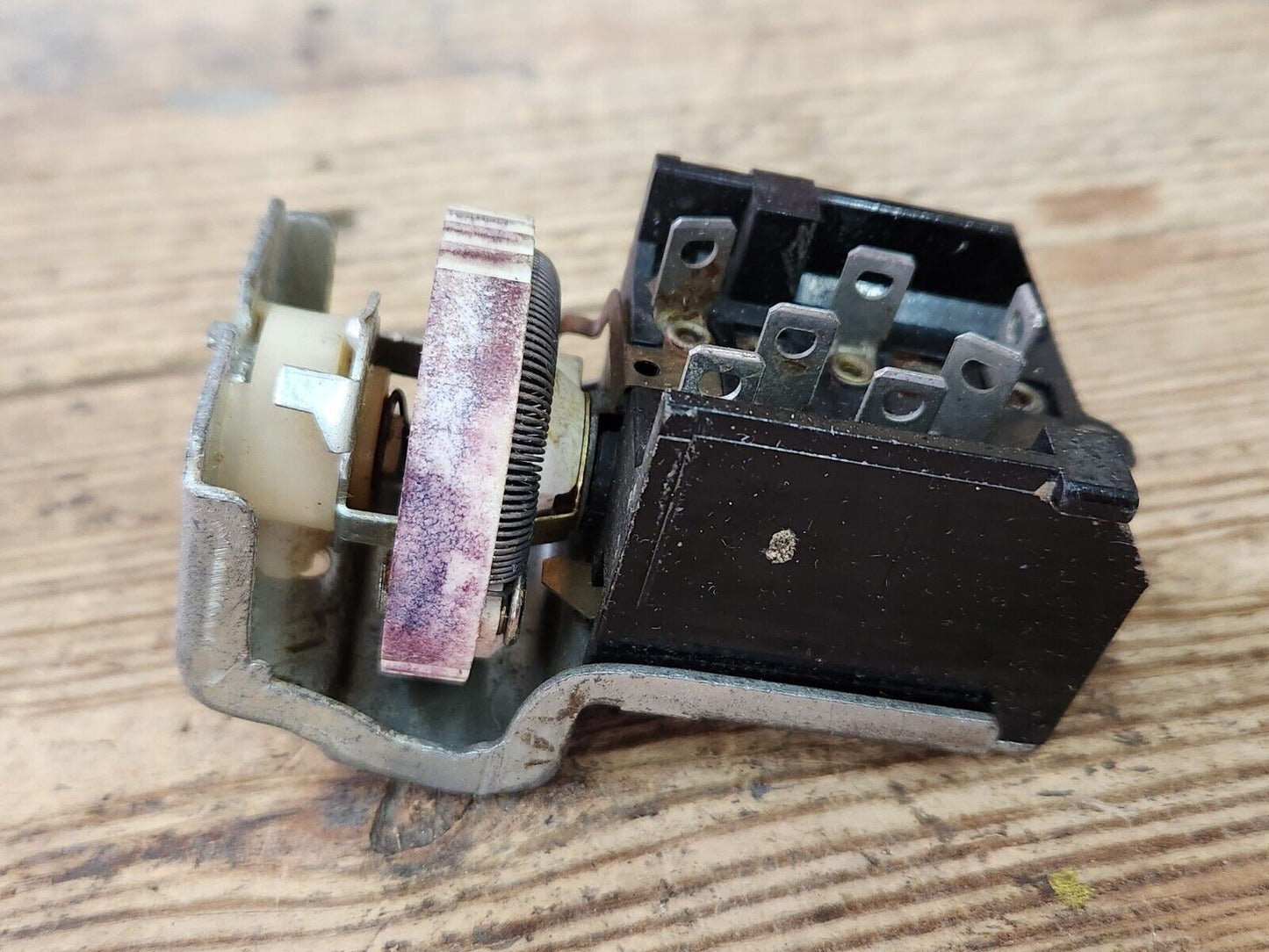 NOS 1974-1978 PLYMOUTH CHRYSLER DODGE STANDARD HEADLIGHT LAMP SWITCH DS-146