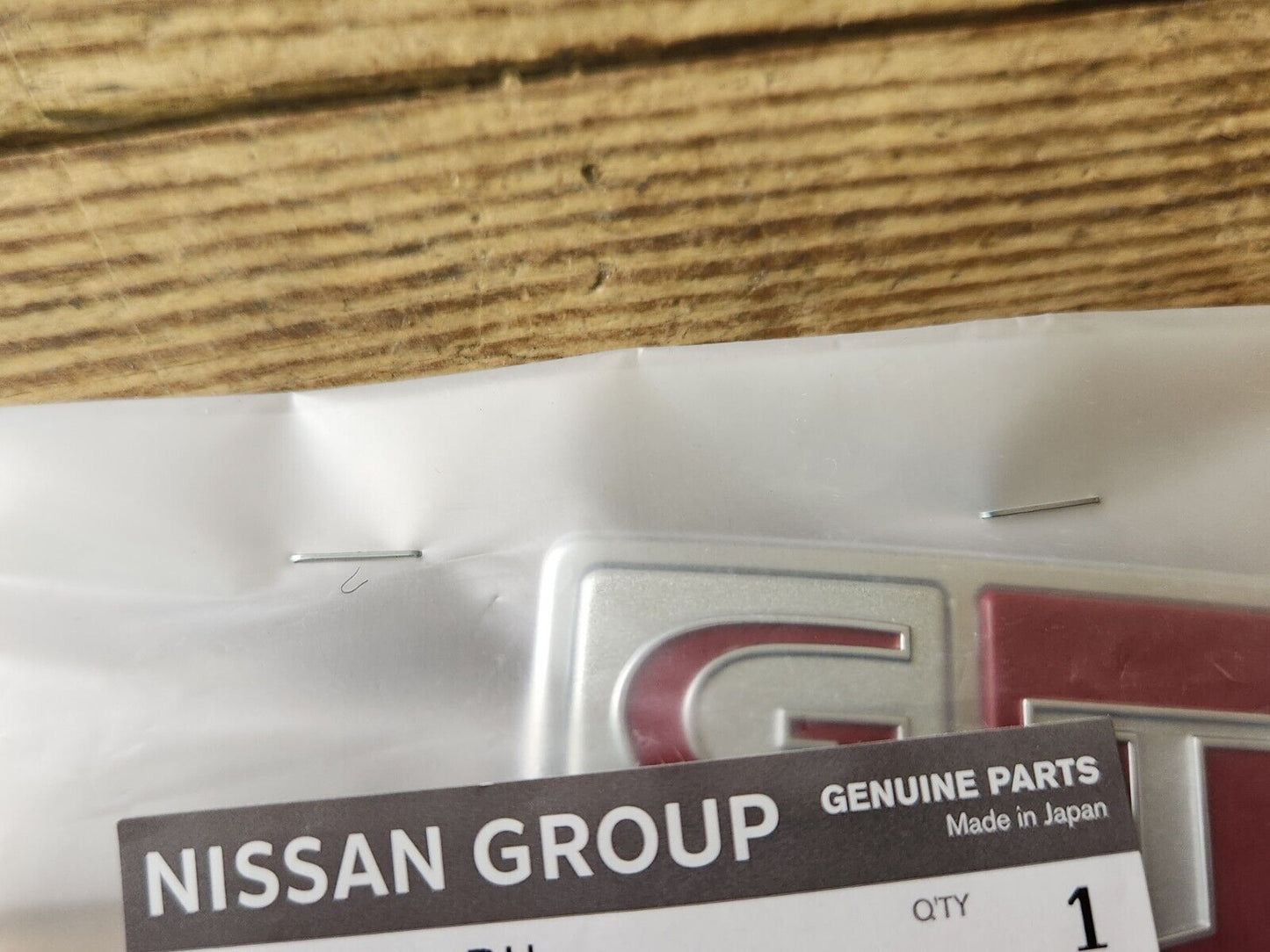 NEW GENUINE Nissan Skyline R33 GT-R Fender Emblem 63896-24U00