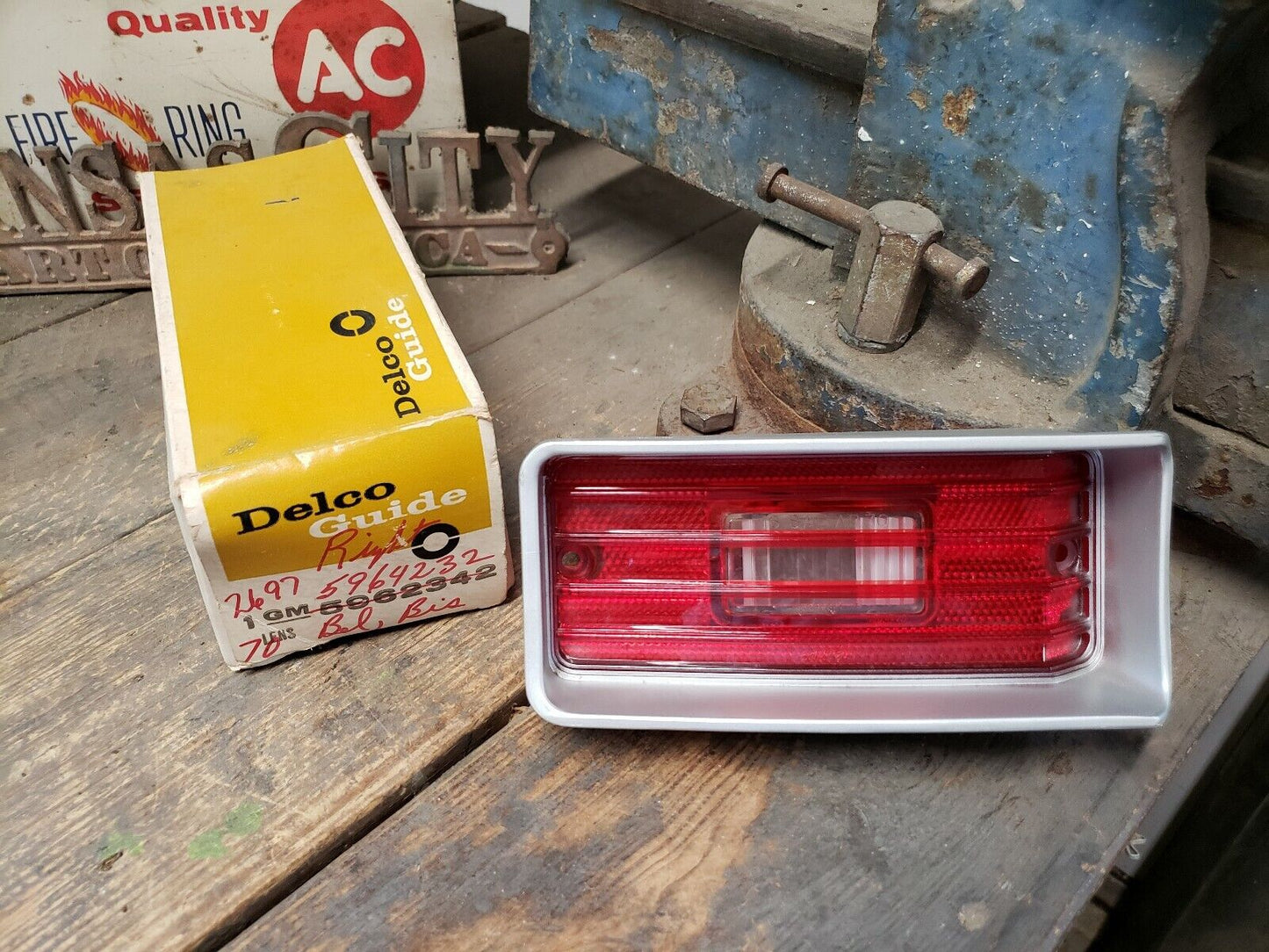 NOS 1970 Chevrolet Bel Air and Biscayne Back Up Lamp Lens Delco Guide RH 5964232