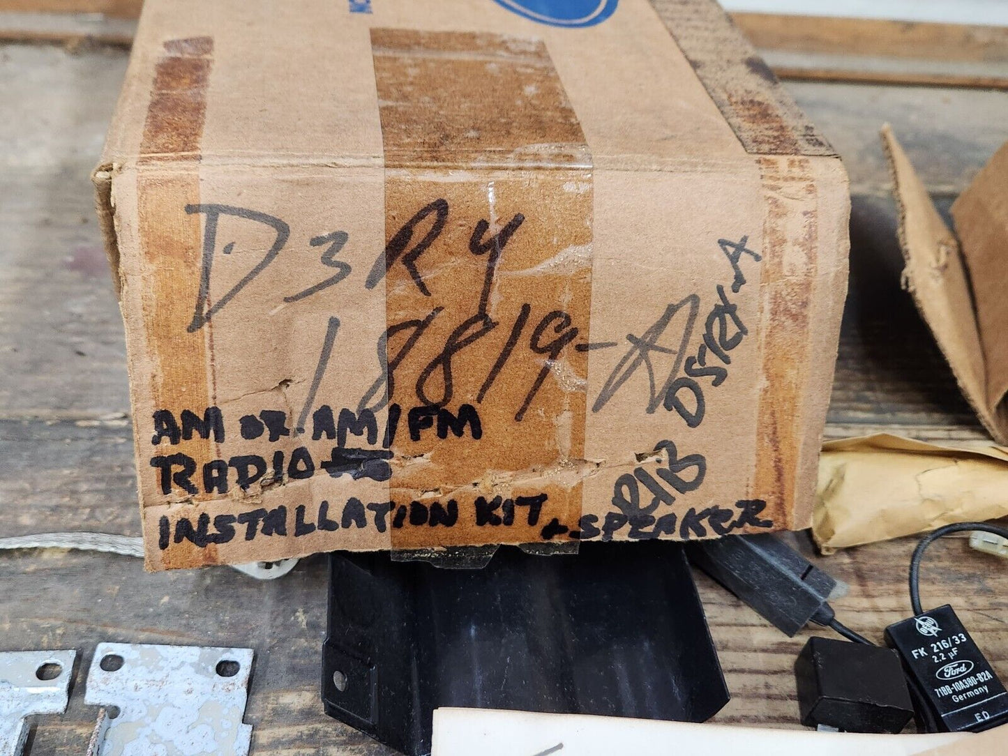 NOS 1973 1974 Mercury Capri AM AM/FM RADIO SPEAKER REAR ADAPTER KIT Integral A/C