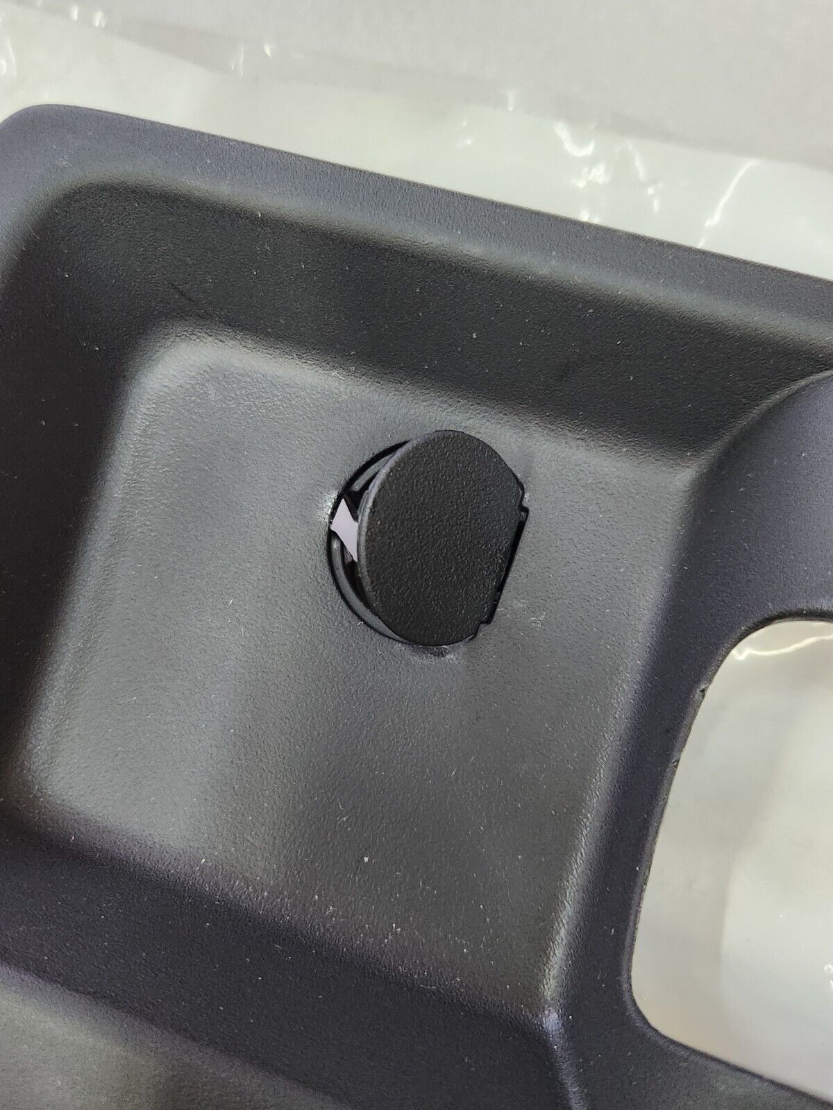 NEW OEM 13-19 RAM 1500 2500 3500 4500 RELEASE HANDLE BEZEL REAR R/H 1GY64DX9AD