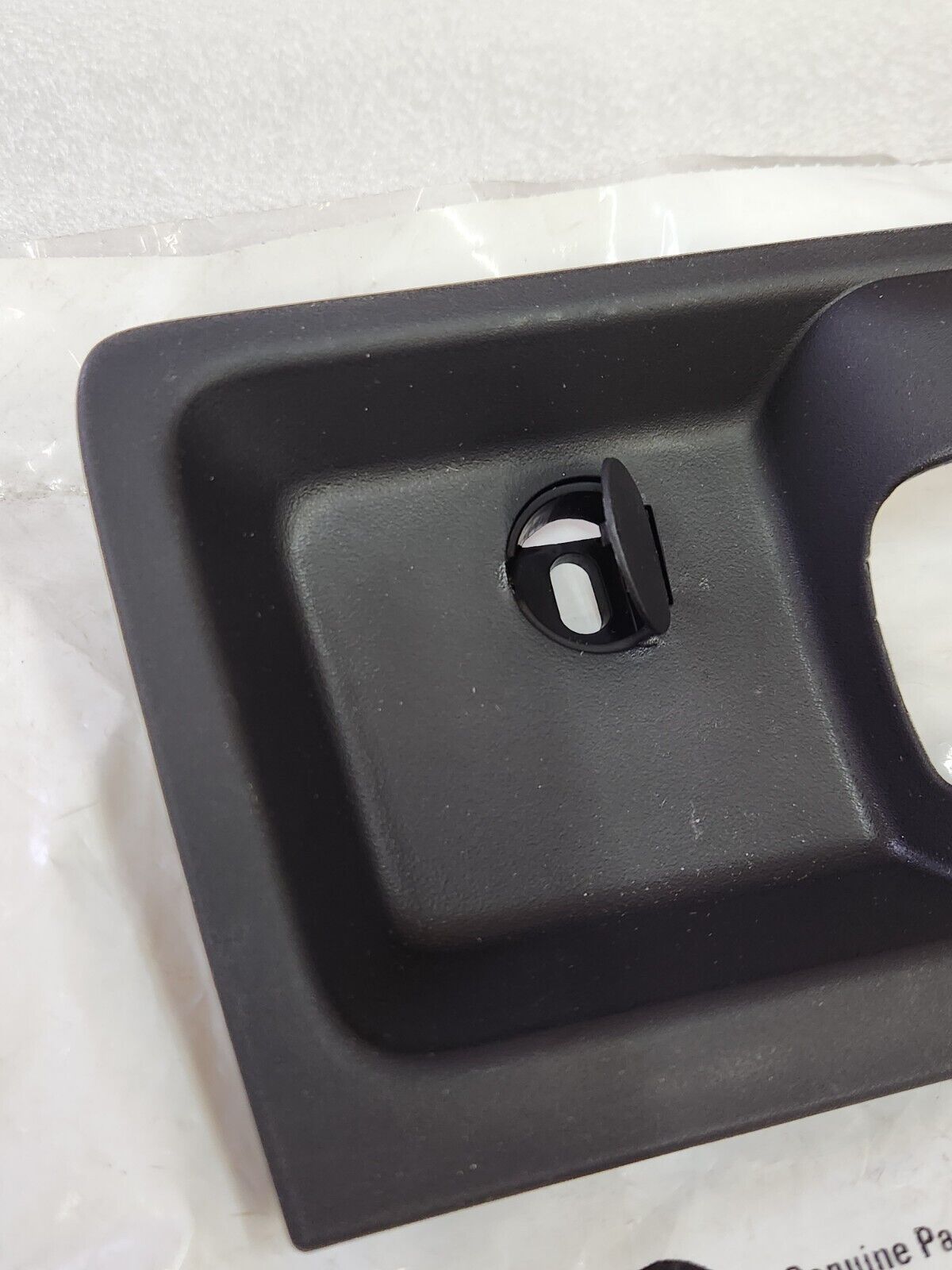 NEW OEM 13-19 RAM 1500 2500 3500 4500 RELEASE HANDLE BEZEL REAR R/H 1GY64DX9AD