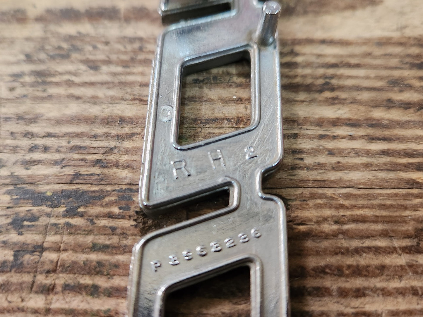 6513863