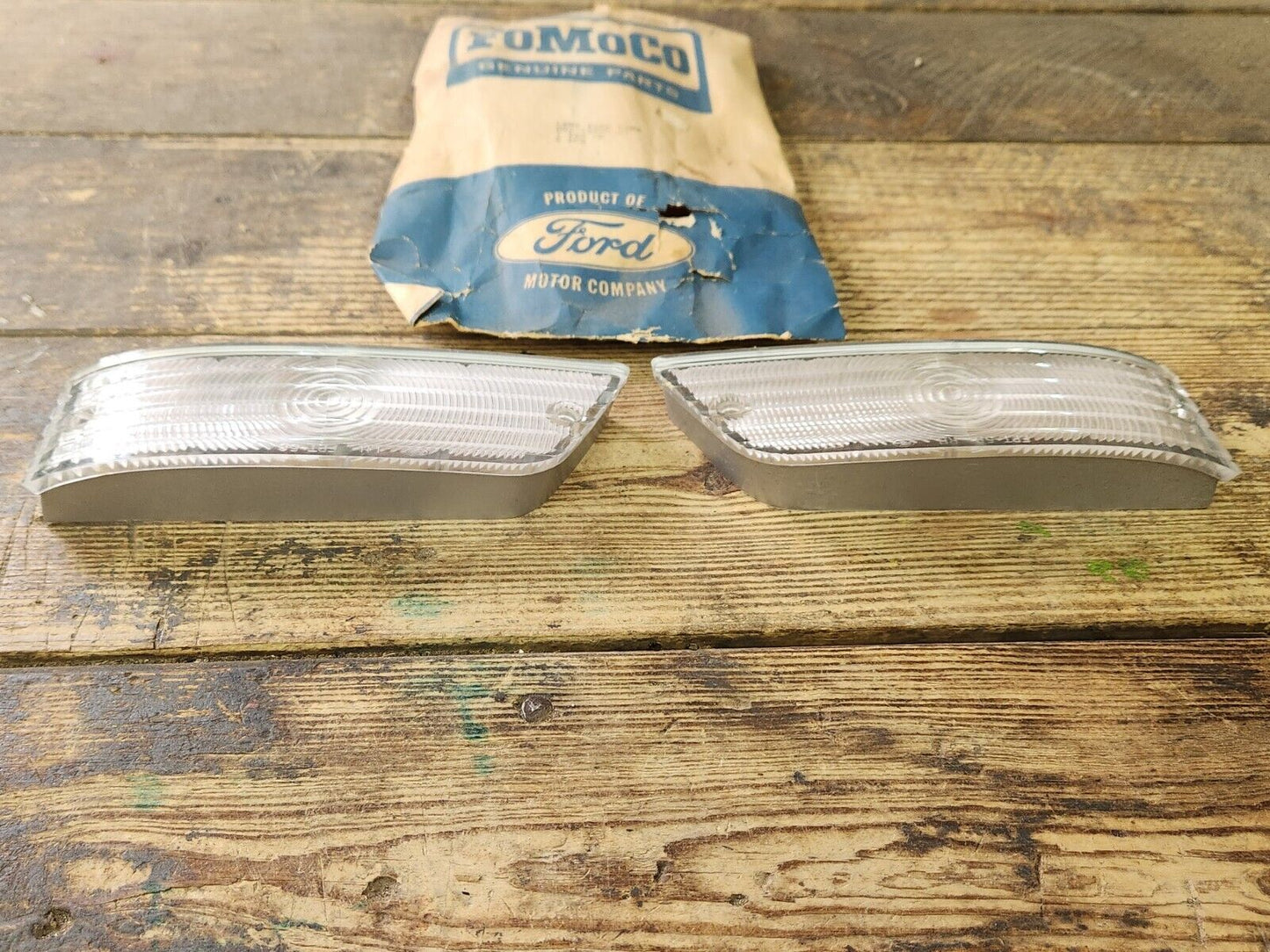 NOS OEM 1958 FORD CUSTOM 300 FAIRLANE 500 RANCHERO PARKING LAMP LIGHT LENS SET