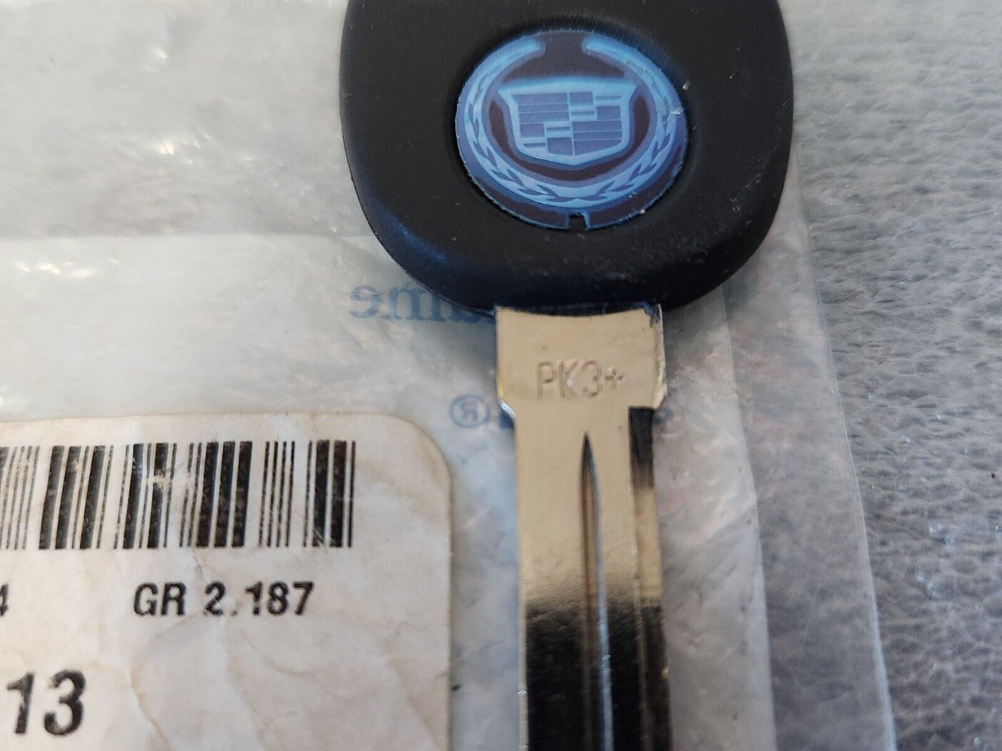 NOS OEM GM Cadillac CTS 2003-2007 Transponder Chip Jewel Logo Key 12450813 NEW