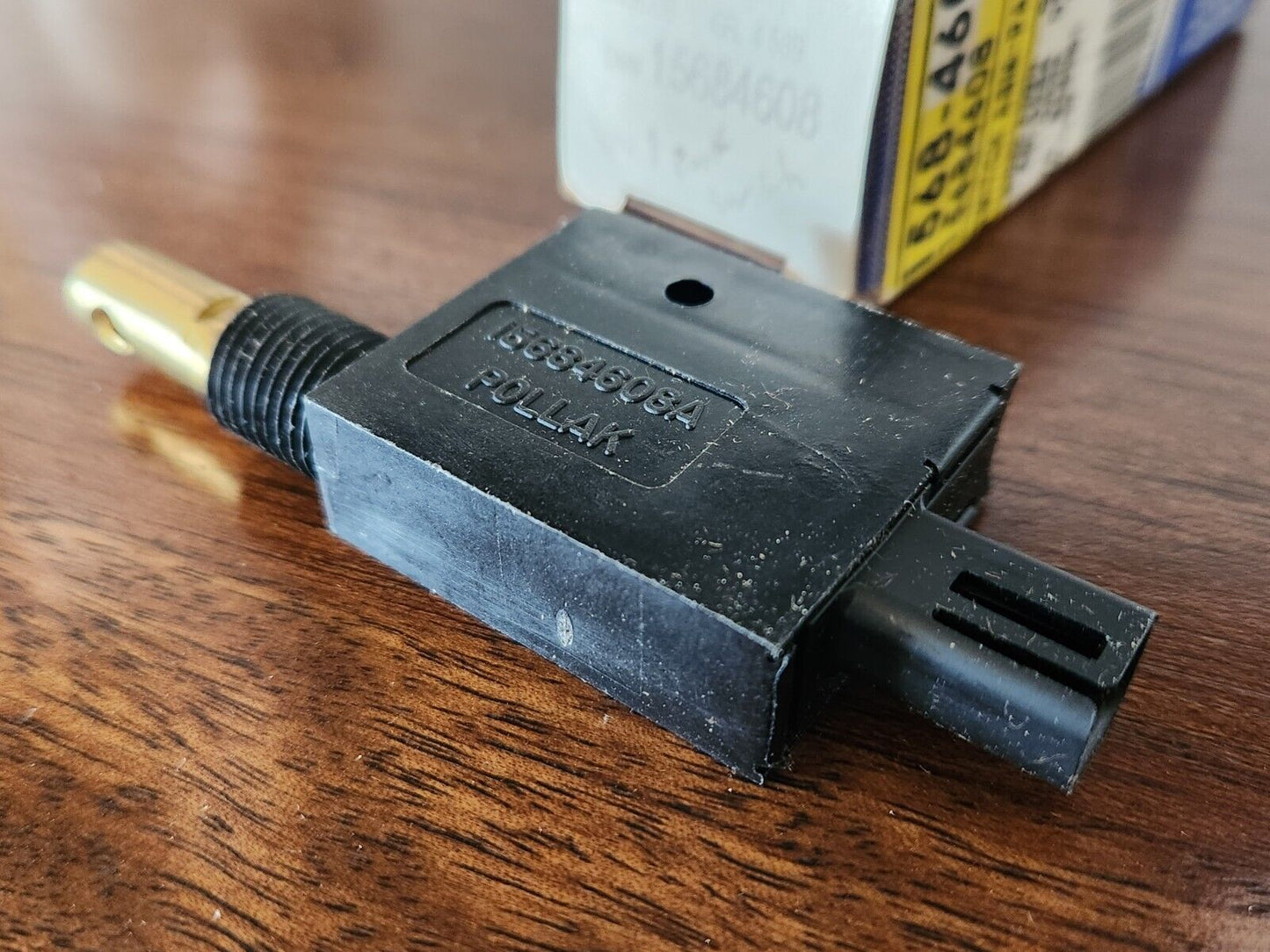 NEW GM 98-99 Chevy P30 Food Truck Park Brake Pressure Indicator Switch 15684608