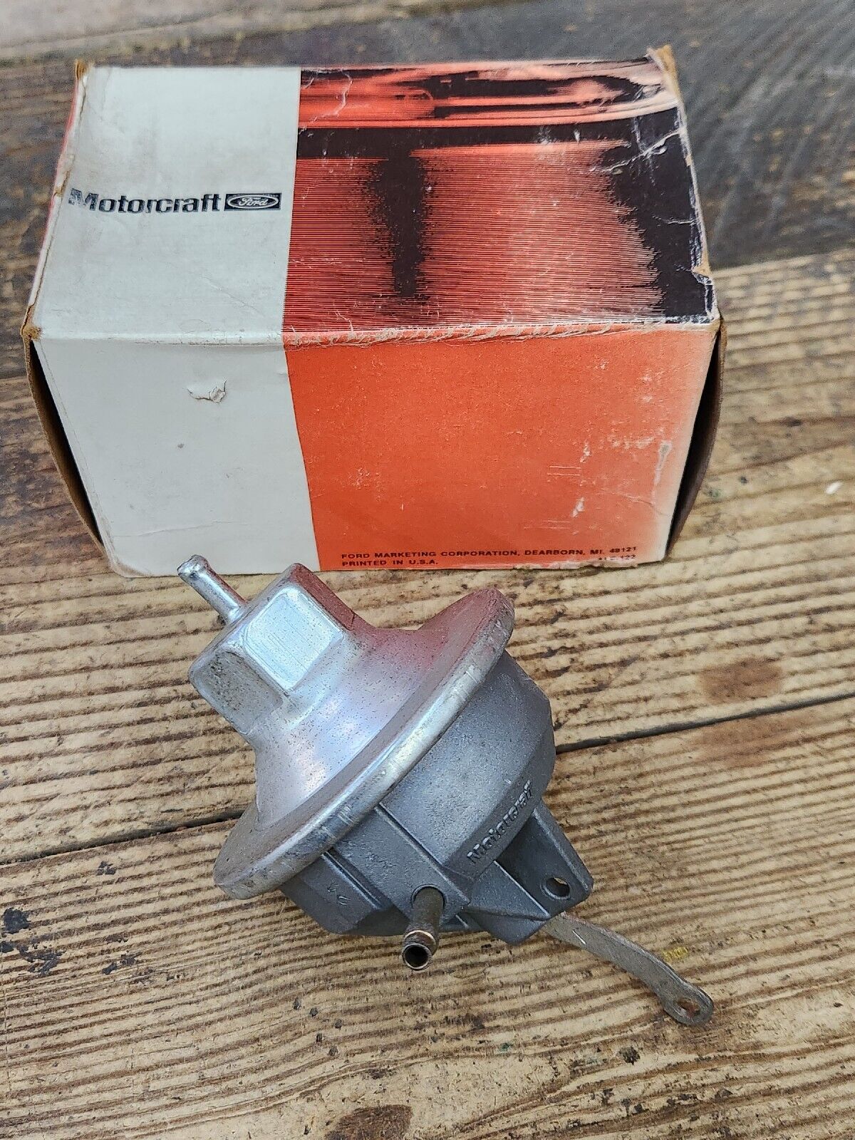 NOS Motorcraft DD-796 Distributor Vacuum Advance Control D8DZ-12127-C DA-1643