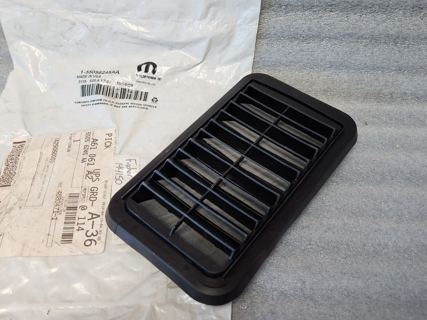 NEW Genuine Mopar 01-11 Dodge Dakota Cab Exhauster 55056245AA