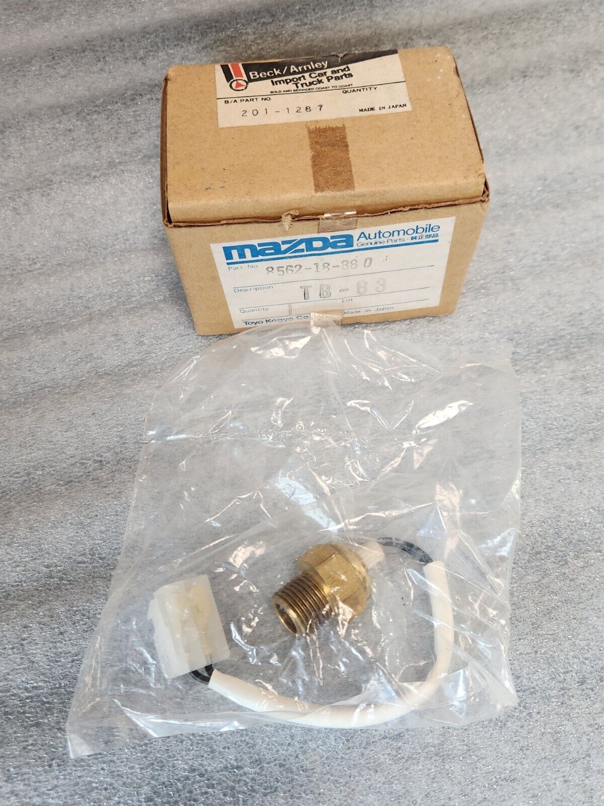 NOS OEM 8562-18-880 Mazda Oil Pressure Switch Fitting 1977-78 RX3  1979 RX7