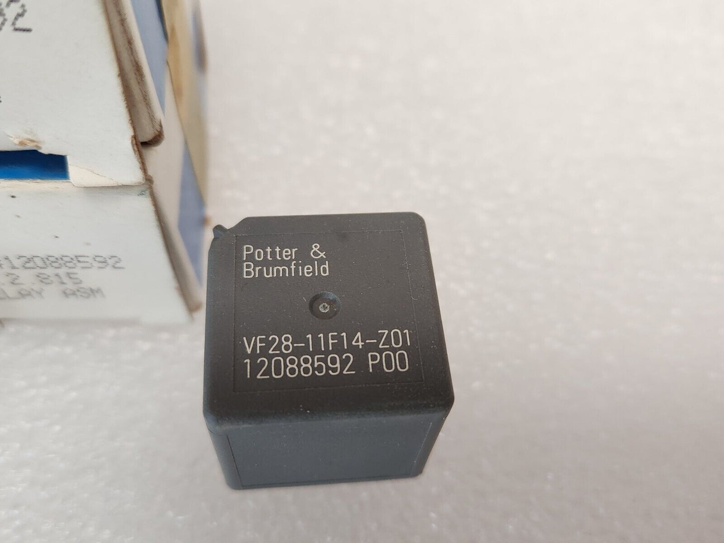 NEW NOS OEM PAIR Potter & Brumfield GM Chevy GMC relay VF28-11F14-Z01 12088592
