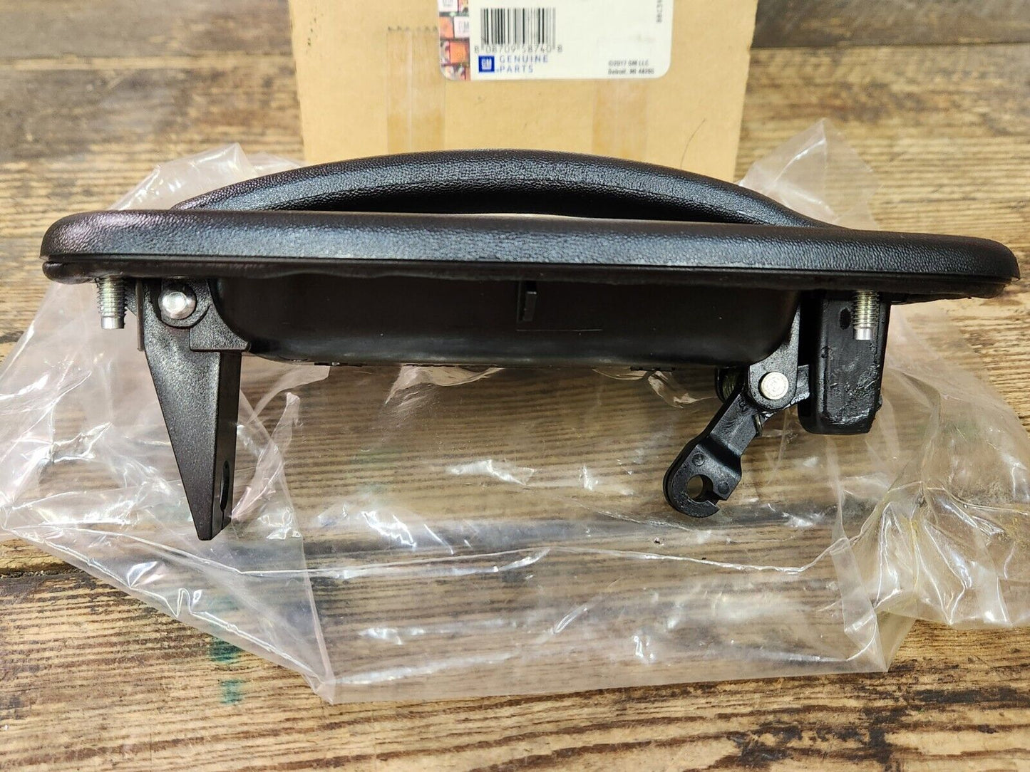 NEW OEM Back Split Door Handle 2000-2006 Chevrolet Tahoe Suburban Yukon 15095436