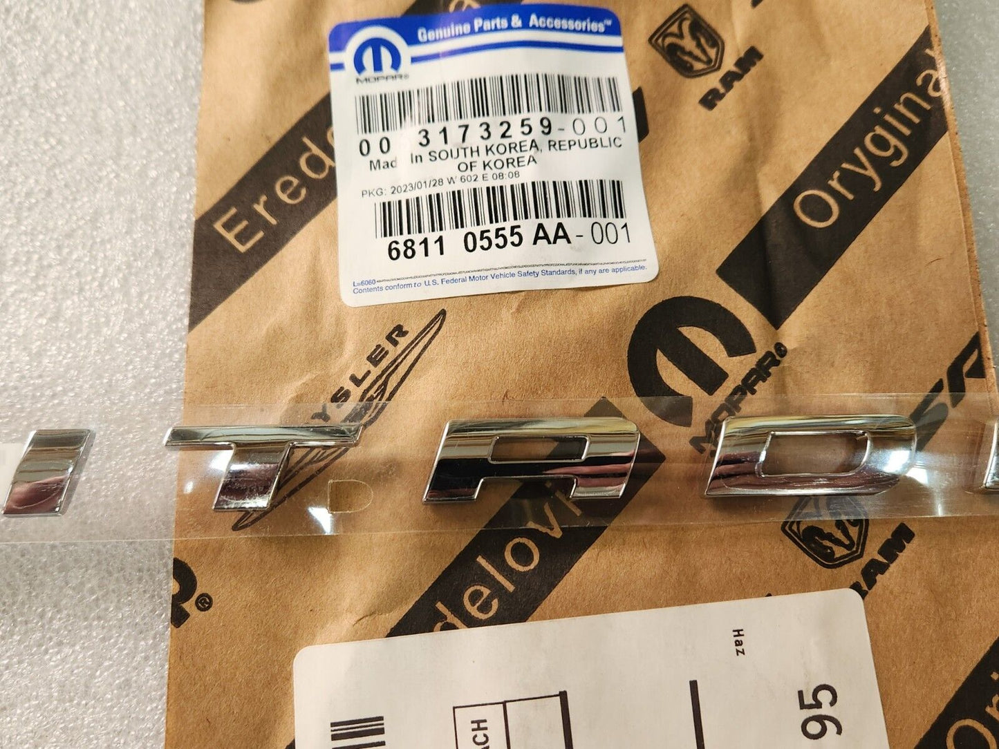 NEW OEM 2011-2020 Dodge Durango Citadel front door chrome Nameplate Emblem
