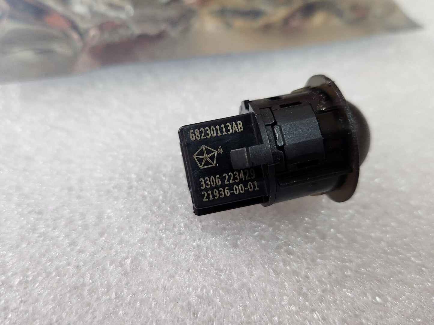 NEW OEM MOPAR 15-17 JEEP DODGE CHRYSLER TEMPERATURE SUNLOAD SENSOR 68230113AB