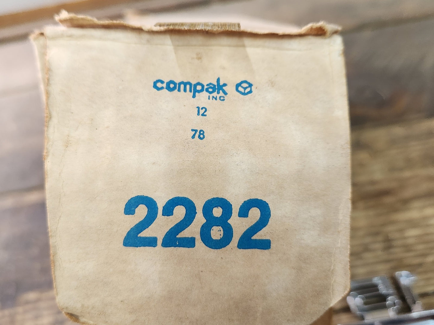 7395851