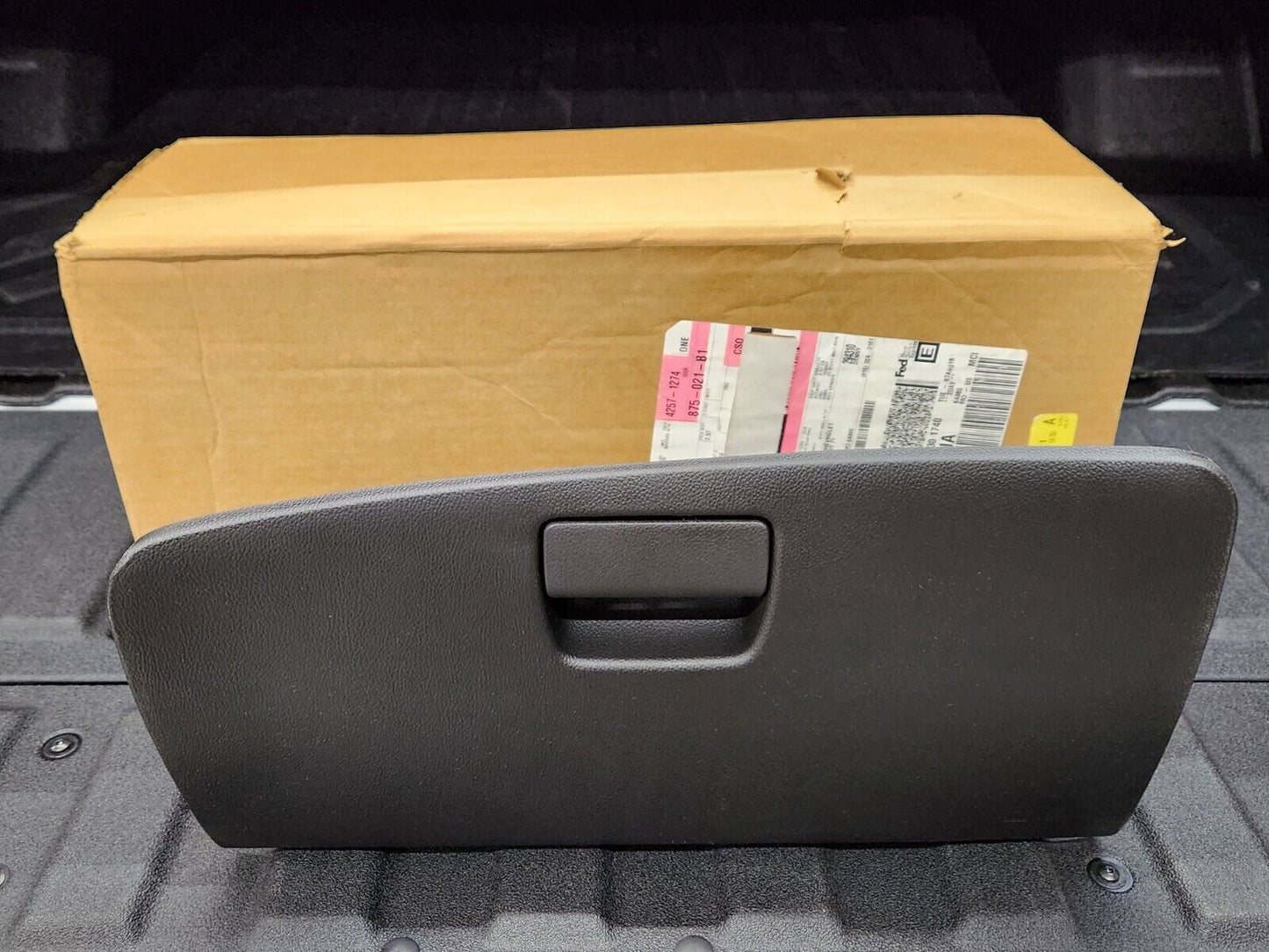 NEW OEM GM 2012-2017 SONIC BLACK GLOVE BOX DOOR ASSEMBLY 42571274