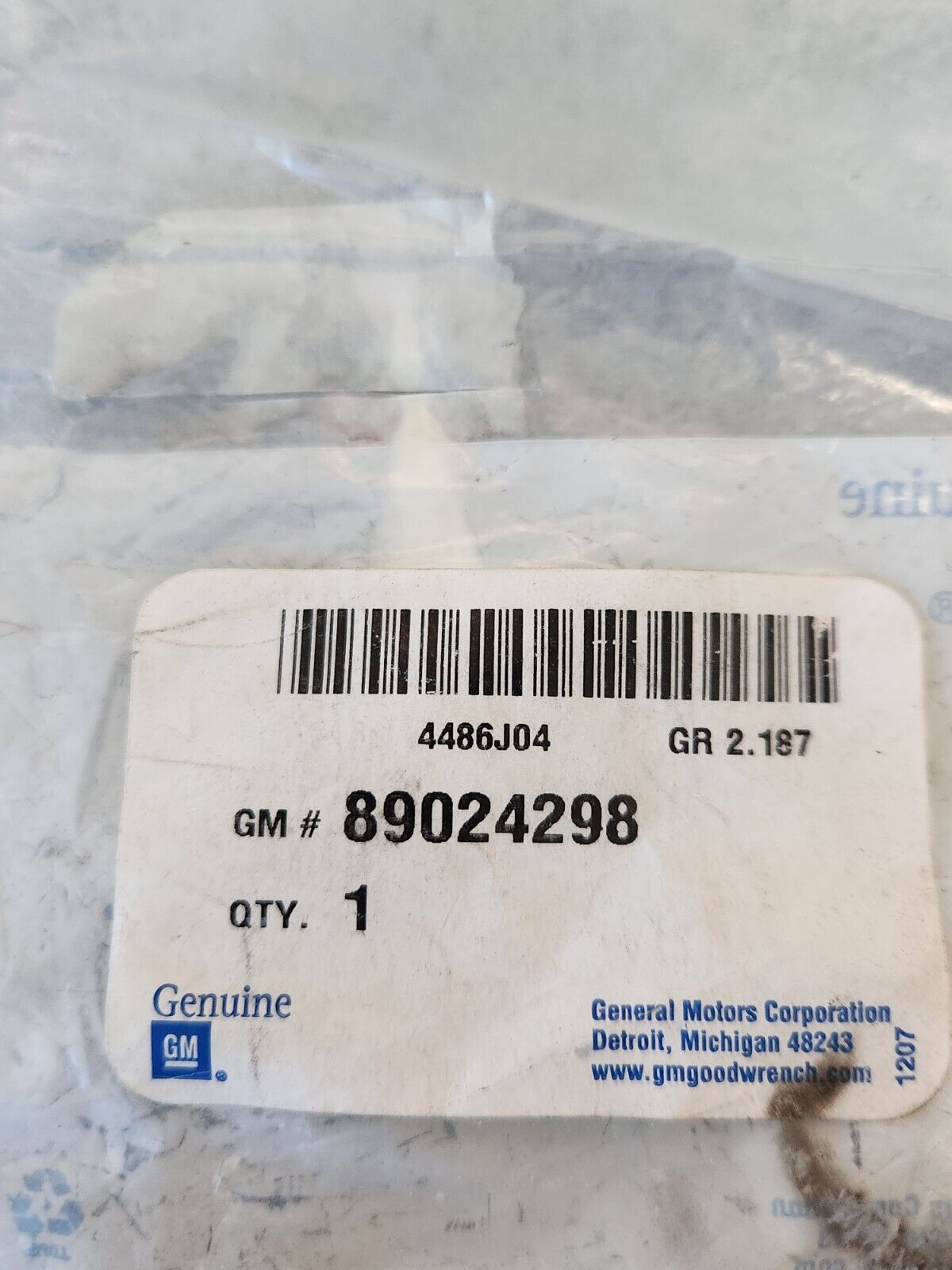 NOS OEM GM PK3 Key Blank Part # 89024298 Chevrolet Bowtie Logo