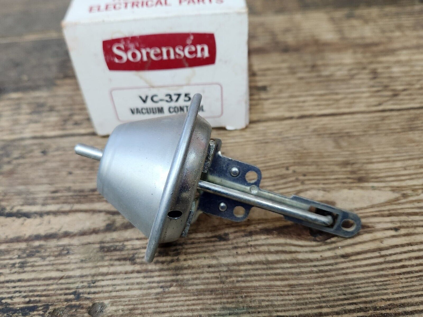 65 CHEVELLE 8 CYL W/ 4BBl CARB CHEVY II 327" DISTRIBUTOR VACUUM CHAMBER ADVANCE