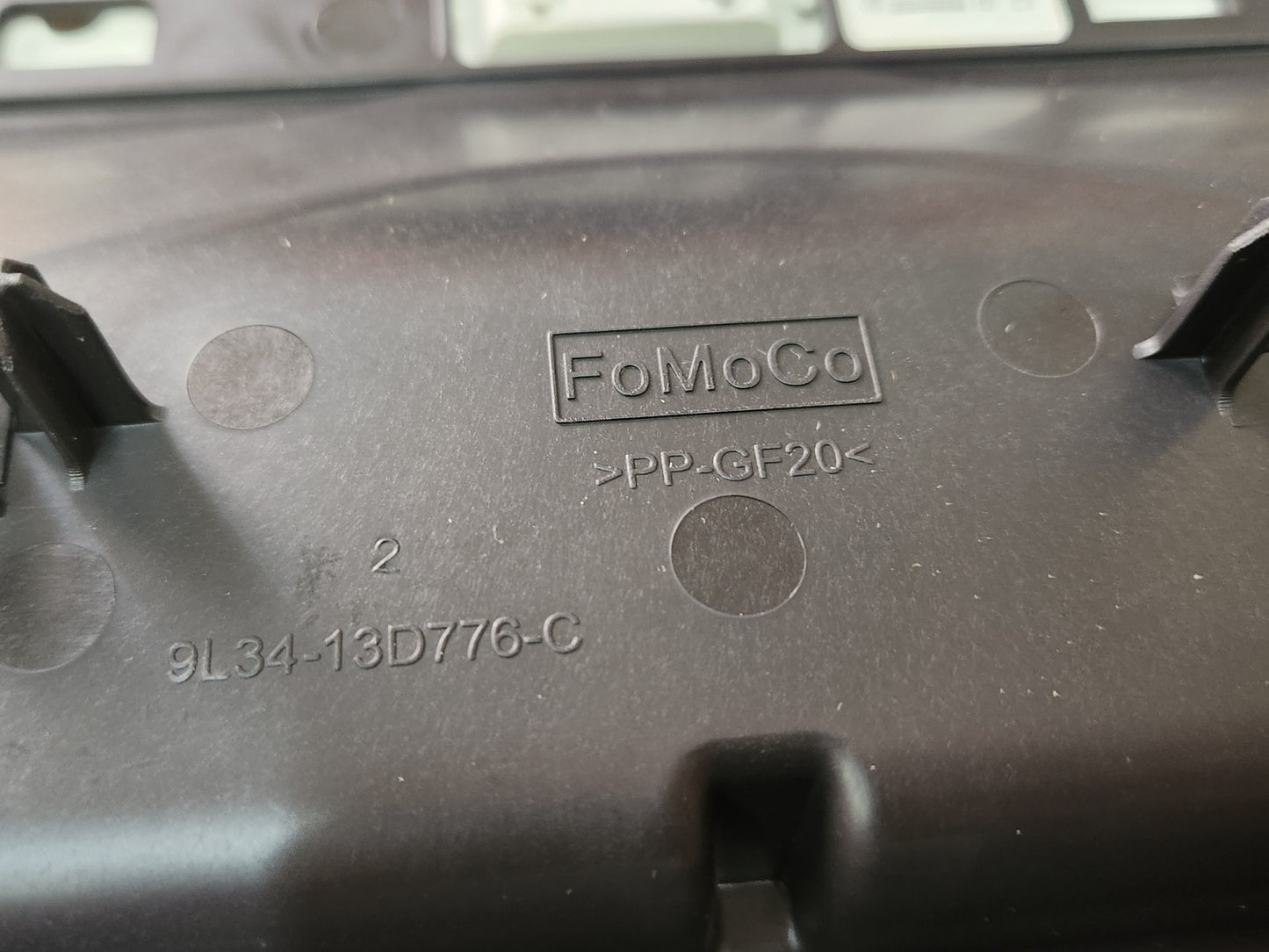 8257571